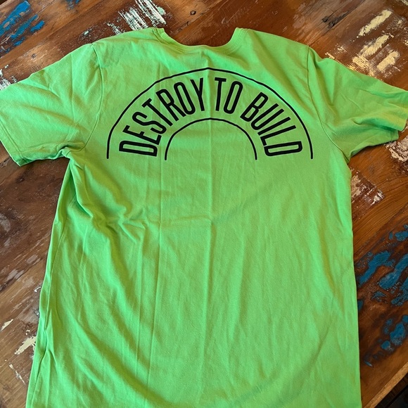 SOLD-⭐️ NIKE Dri-Fit Athletic Tee - Picture 2 of 3